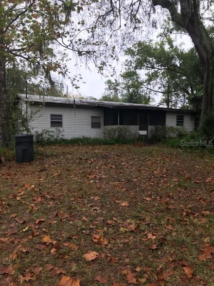 16607 Livingston Ave, Lutz, FL 33559