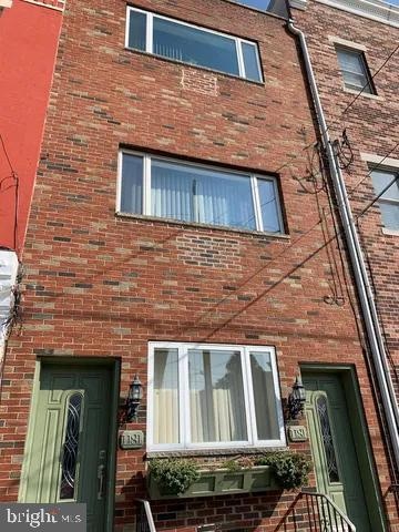 1181 S 11th St, Philadelphia, PA 19147