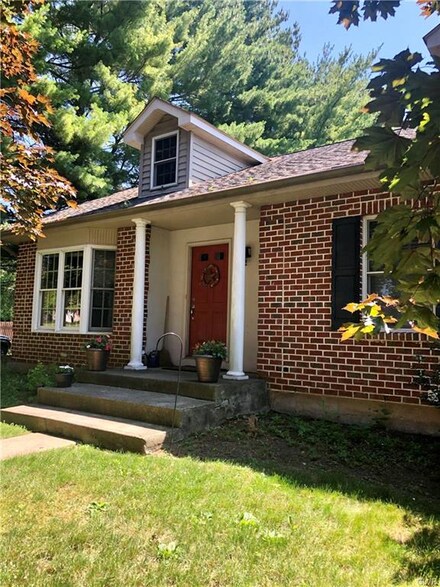 7564 Franks Dr, Bath, PA 18014