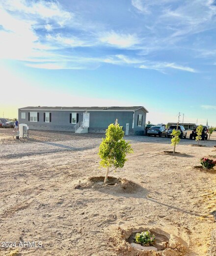 33312 W Vineyard Rd, Tonopah, AZ 85354