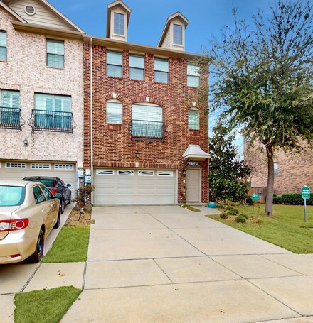 445 Busher Dr, Lewisville, TX 75067