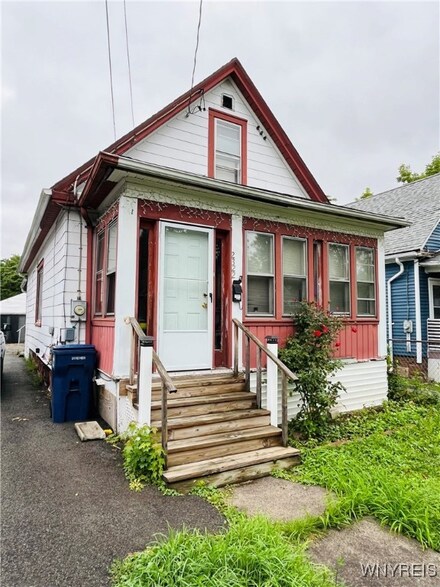 2322 14th St, Niagara Falls, NY 14305