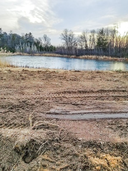 W1373 Rader Rd, Peshtigo, WI 54143