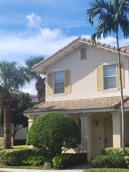 1053 NW 18th Ave, Boca Raton, FL 33486