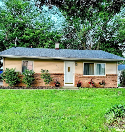 103 W 5th St, Coal Valley, IL 61240