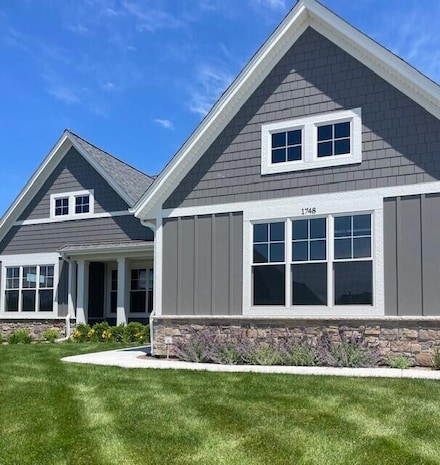 1748 N River Rd, River Hills, WI 53217