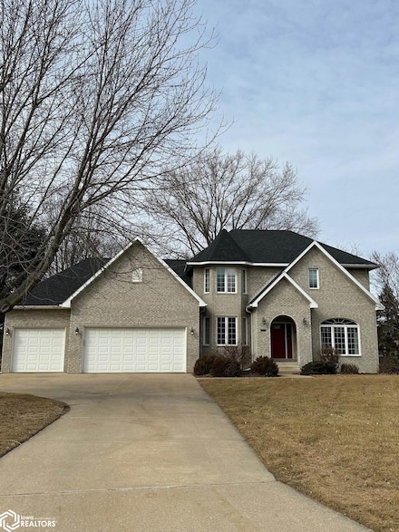 2636 Cliffwood Dr, Burlington, IA 52601