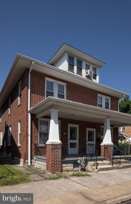 125 N Lincoln St, Palmyra, PA 17078