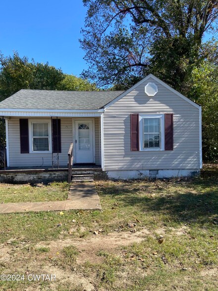 78 Cartmell St, Jackson, TN 38301