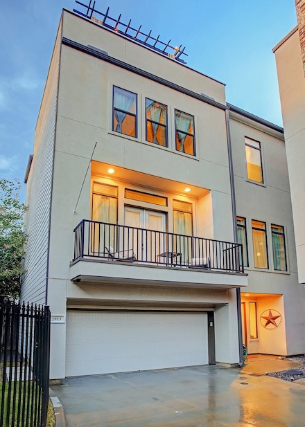 2913 Leeland St, Houston, TX 77003