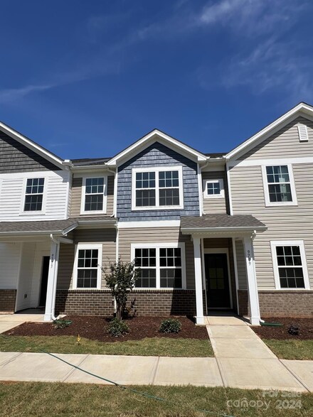 9658 Old Garden Cir, Gastonia, NC 28056