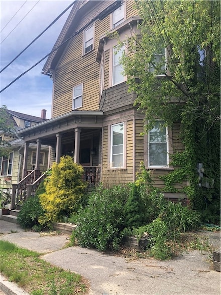 149 Peace St, Providence, RI 02907