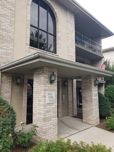 6319 W 63rd St Unit 3A, Chicago, IL 60638