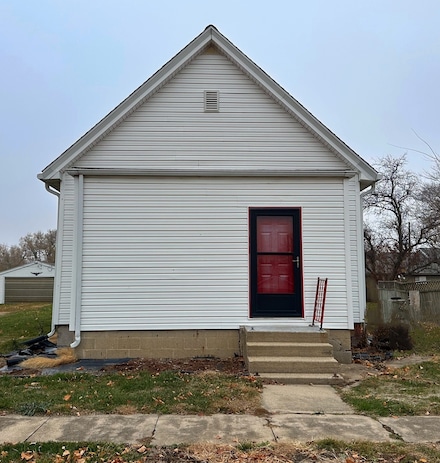 405 W Carter St, Stanford, IL 61774