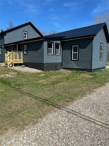 490 County Route 35, Fulton, NY 13069