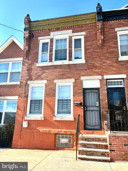 4415 Brown St, Philadelphia, PA 19104