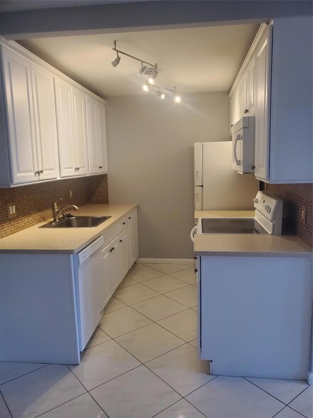 3031 Cornwall B Unit 3031, Boca Raton, FL 33434