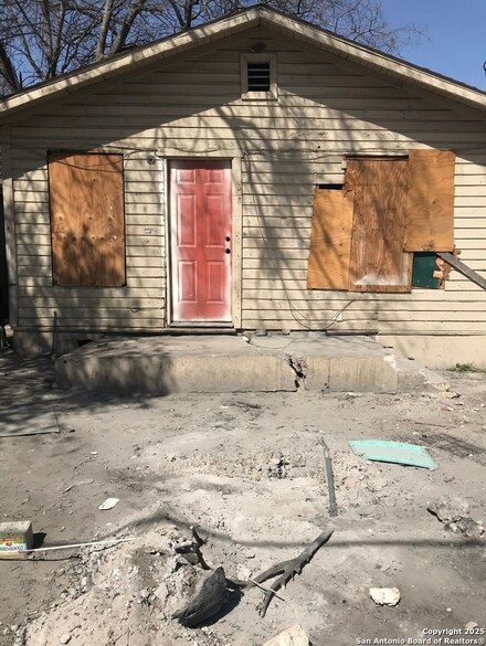 2017 Lyons St, San Antonio, TX 78207