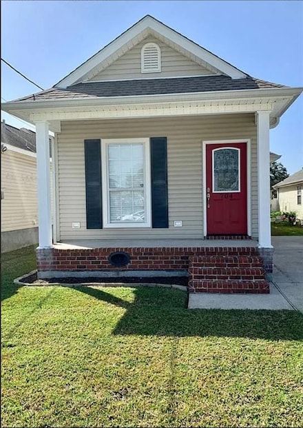 704 Richard St, Gretna, LA 70053