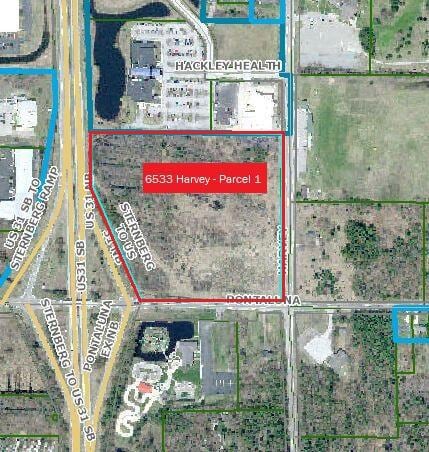 6533 Harvey St, Norton Shores, MI 49444