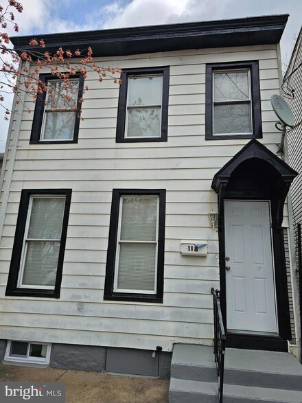 118 Second St, Trenton, NJ 08611