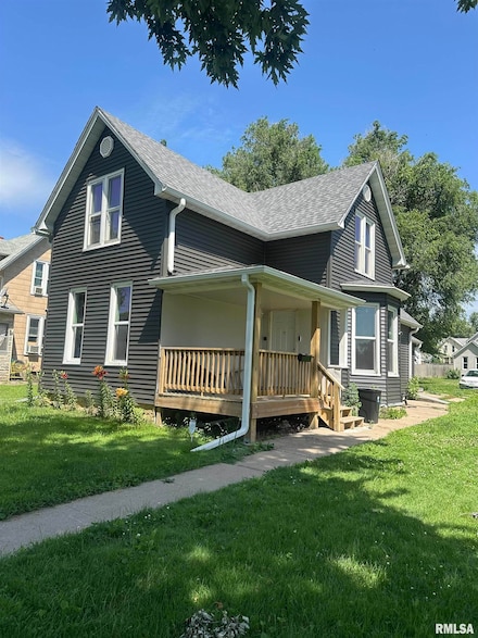 756 13th Ave S, Clinton, IA 52732