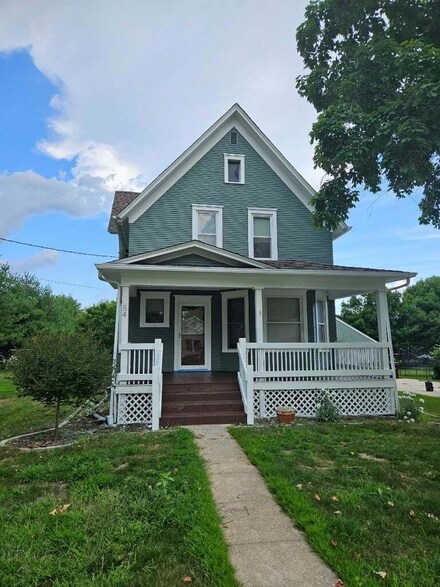 54 Linden Ave N, Maple Lake, MN 55358