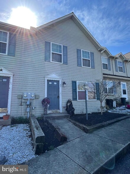 67 Laurel Dr, Myerstown, PA 17067