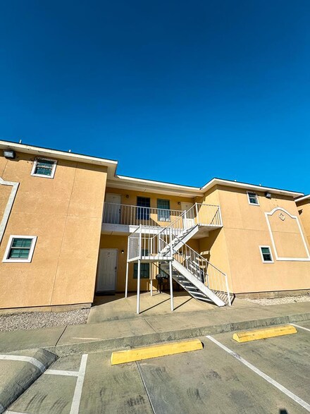 391 Riverside Dr, Eagle Pass, TX 78852