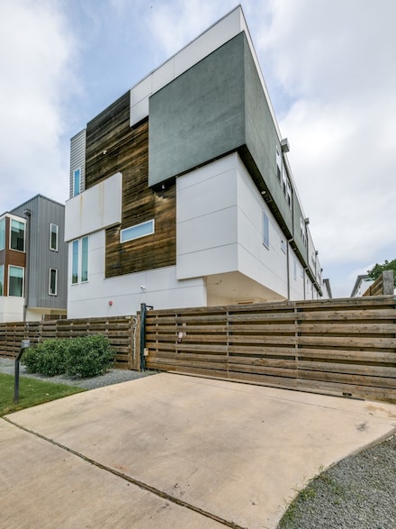 5711 Bryan Pkwy Unit 102, Dallas, TX 75206