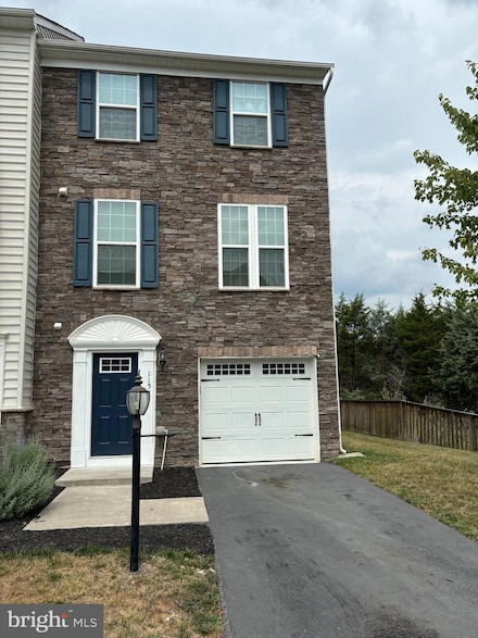 115 Chamomile Ct, Lake Frederick, VA 22630