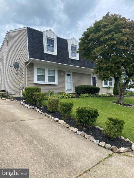102 Stillmeadow Dr, Joppa, MD 21085