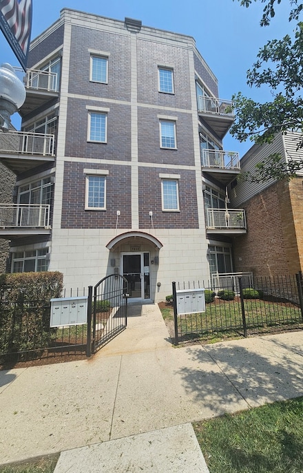 7930 W Grand Ave Unit 2E, Elmwood Park, IL 60707