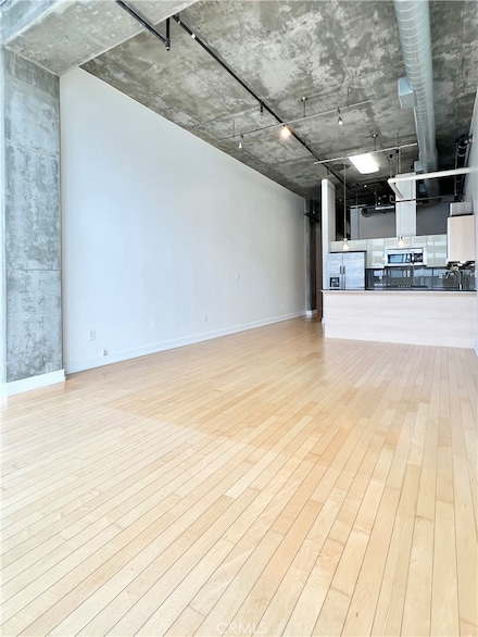 645 W 9th St, Los Angeles, CA 90015