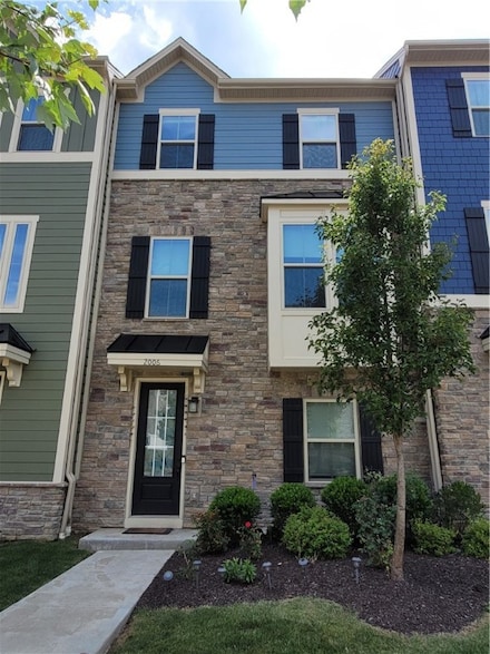 2006 Hemlock Ln, Mars, PA 16046