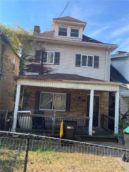 407 Woodward Ave, Mc Kees Rocks, PA 15136
