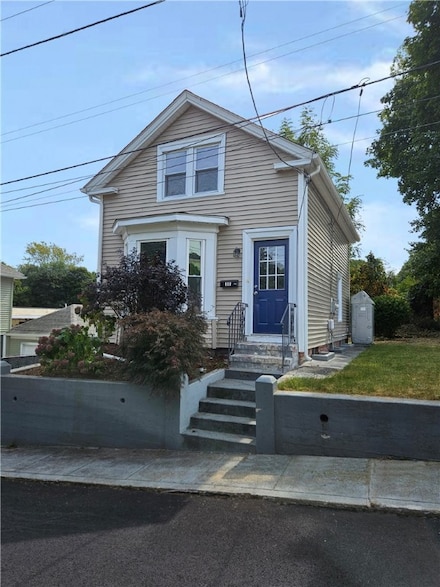 11 Brayton St, West Warwick, RI 02893