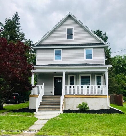 817 1st St, Peckville, PA 18452