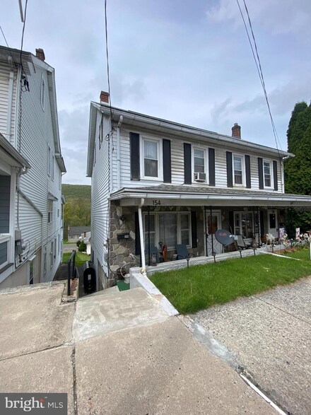 154 E Catawissa St, Nesquehoning, PA 18240
