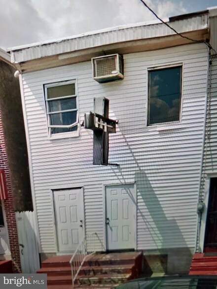 335 Liberty St, Camden, NJ 08104