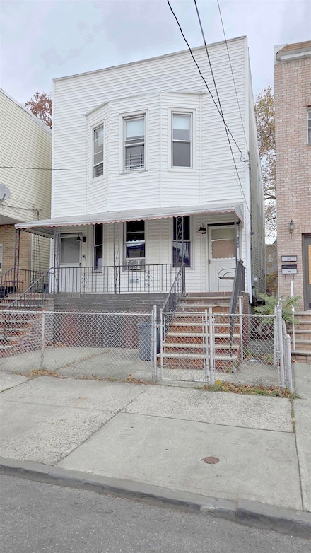 164 Bayview Ave, Jersey City, NJ 07305