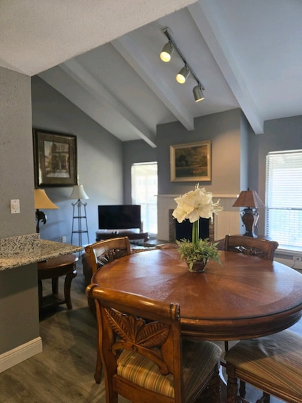 1100 Augusta Dr Unit 2, Houston, TX 77057