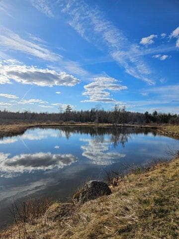 1075 Sunset Ave, Glenburn, ME 04401