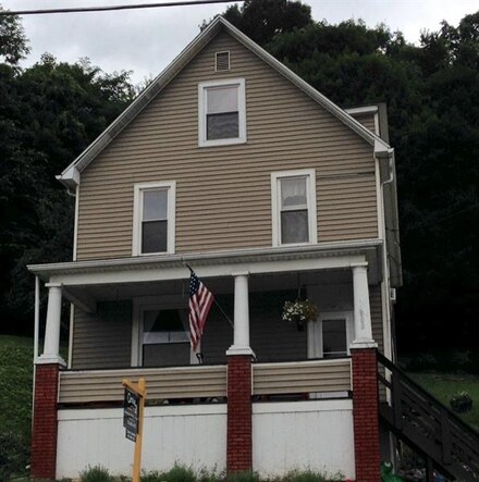 808 Mckinley Ave, Vandergrift, PA 15690