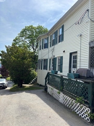 14 1st Ave, Dudley, MA 01571