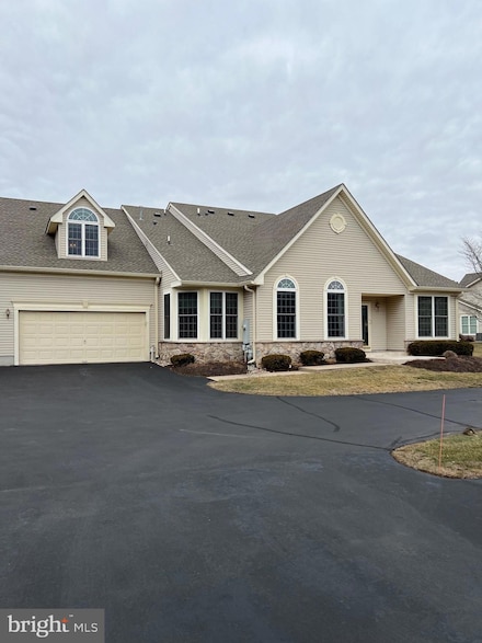 672 Bellflower Rd Unit V266, Langhorne, PA 19047