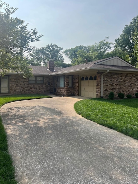 3034 Sterling Ct, Owensboro, KY 42303