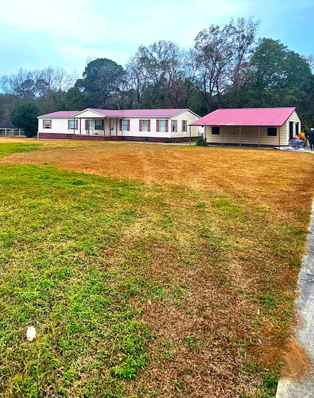 1613 Givhans Rd, Ridgeville, SC 29472