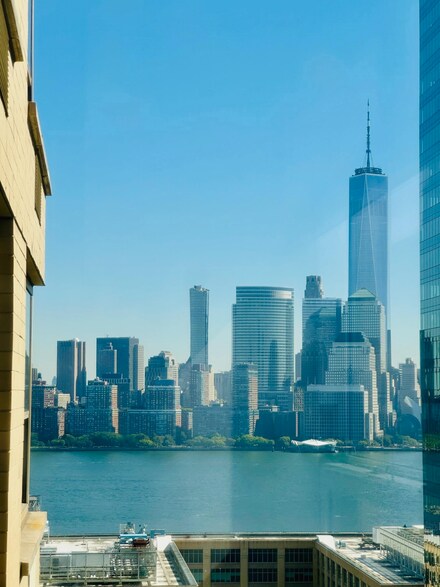 88 Morgan St Unit 2407, Jersey City, NJ 07302