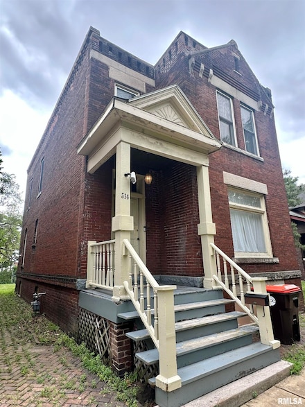 514 NE Madison Ave, Peoria, IL 61603